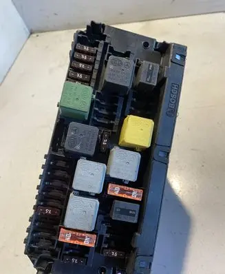 Mercedes-Benz E W212 Fuse module A2129002727