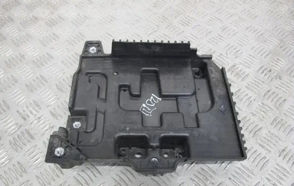 Hyundai i20 (BC3 BI3) Battery box tray 37150-Q0000