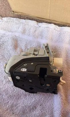 Audi A4 S4 B8 8K Front door lock 8J1837015C