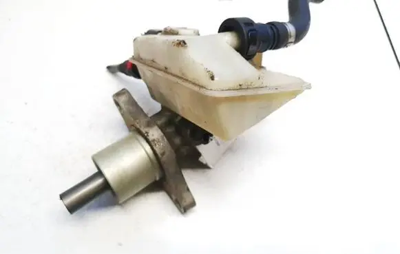 Ford Focus Master brake cylinder 3305w