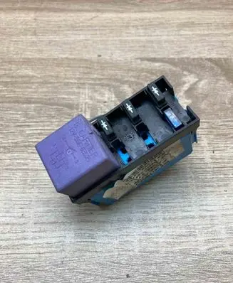Peugeot 607 Other relay 12V50A03525