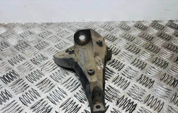 Audi A6 S6 C5 4B Gearbox mounting bracket 8D0399113AT