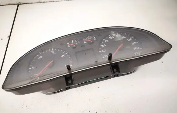 Volkswagen PASSAT B5 Speedometer (instrument cluster) 3B0919881N 88311245