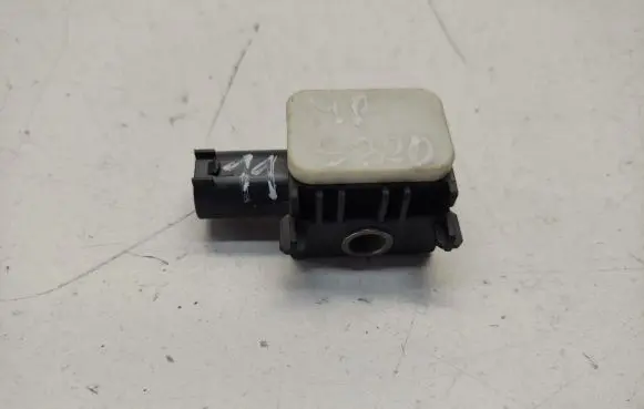 Mercedes-Benz S W221 Airbag deployment crash/impact sensor 0038202826 965090508