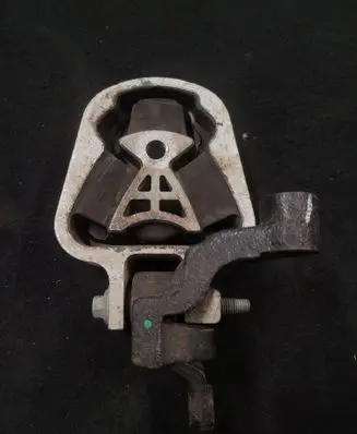 Ford Fusion II Gearbox mount DP536P082CB DG986R093B