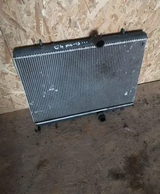 Citroen C4 I Picasso Coolant radiator 9680533480