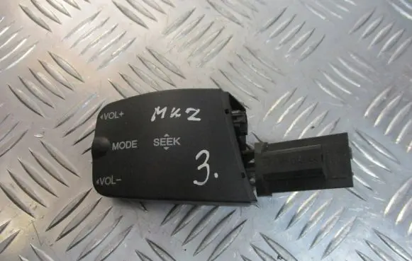 Ford Focus Multifunctional control switch/knob 