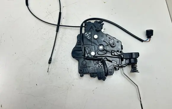 Volkswagen Transporter - Caravelle T5 Sliding door lock 7E0843653AB