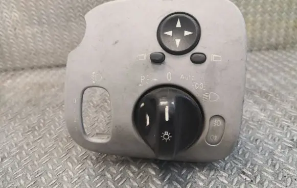 Mercedes-Benz C W203 Light switch 2035451404