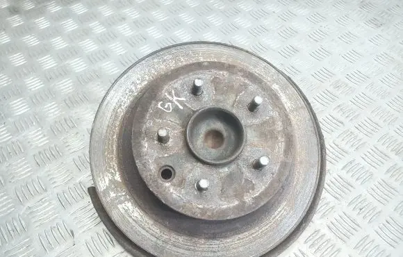 Nissan Qashqai+2 Rear wheel hub spindle/knuckle 