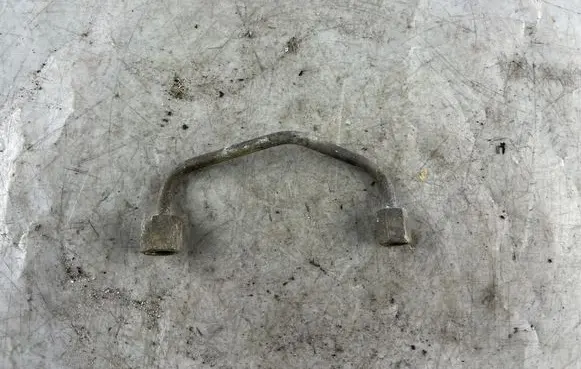 Audi A8 S8 D3 4E Fuel injector supply line/pipe 