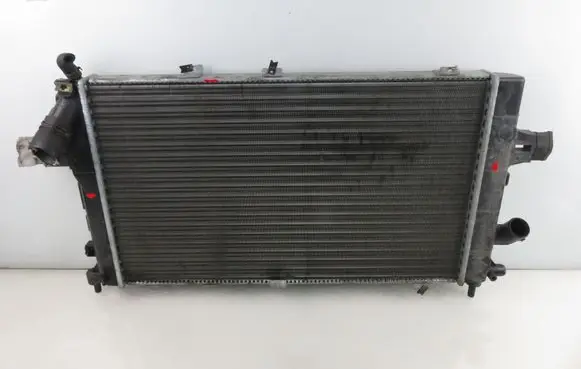 Opel Astra H Coolant radiator D7X040TT