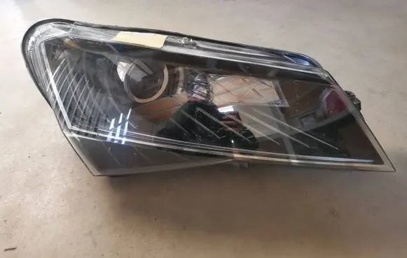 Skoda Superb B8 (3V) Headlight/headlamp 3V1941016A