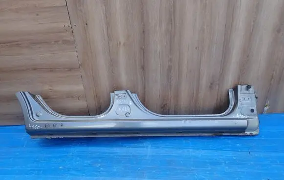 KIA Rio Sill