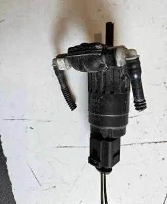 Windscreen/windshield washer pump
