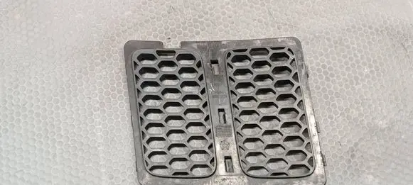 Jeep Grand Cherokee Front bumper upper radiator grill 088871124 65551