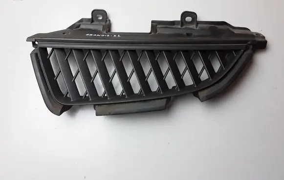 Mitsubishi Grandis Front grill MN145455