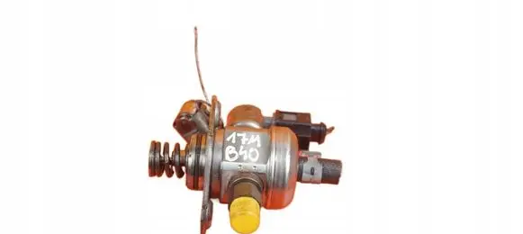 Audi A4 S4 B8 8K Fuel injection high pressure pump 0261520055 CDH