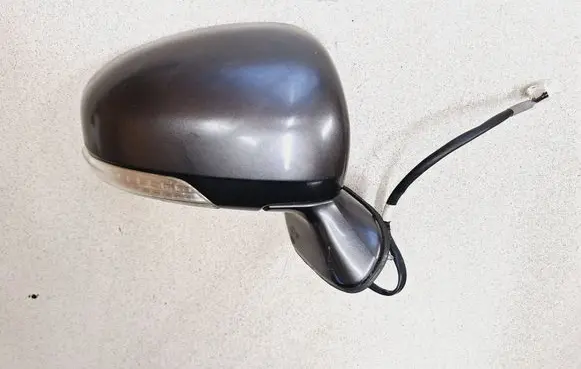 Toyota Avensis T270 Front door electric wing mirror E11026399 SKH7760 E11036399