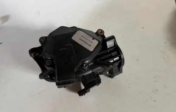 Renault Trafic III (X82) Throttle valve A2C53350932