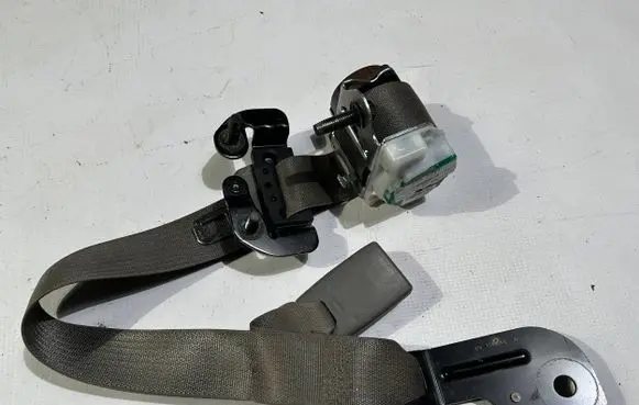 Ford F150 Rear seatbelt fl3b16611b64a