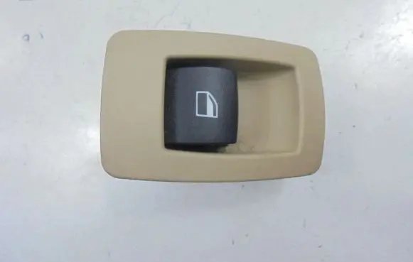BMW X3 E83 Electric window control switch 6935534