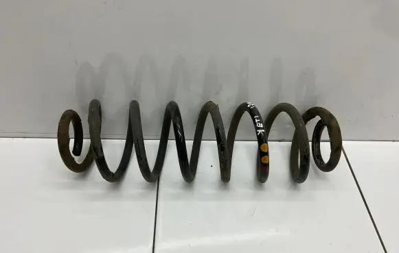 Skoda Yeti (5L) Rear coil spring