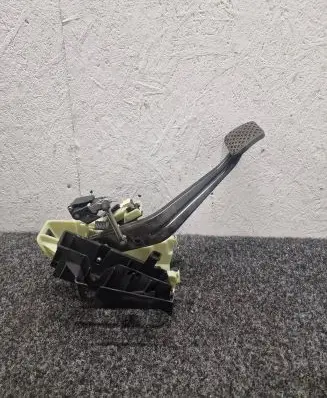 BMW X5 F15 Brake pedal 6856422