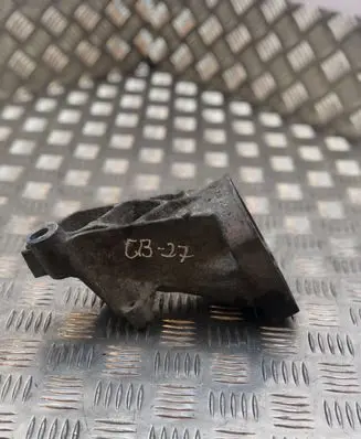 Mercedes-Benz C W203 Engine mounting bracket A6112230804