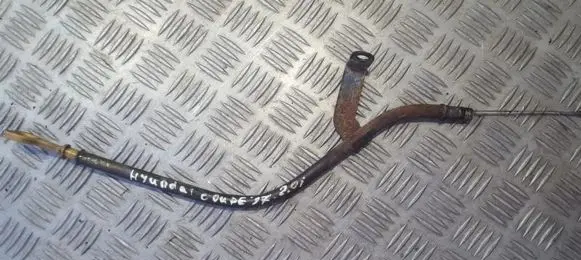 Hyundai Coupe Oil level dip stick 