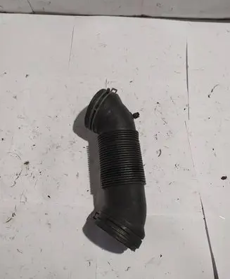 Skoda Octavia Mk2 (1Z) Air intake hose/pipe 1K0129684L
