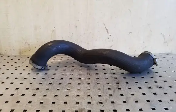 Intercooler hose/pipe