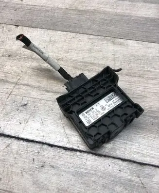 Volkswagen PASSAT B8 Distronic sensor radar 3Q0907561B 0203300379 3Q0907572A