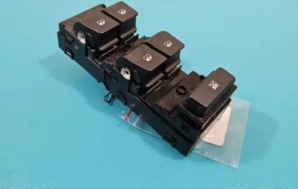 Hyundai i30 Electric window control switch 93571G3030 IMPRK1368832