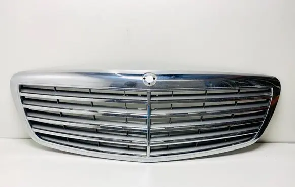Mercedes-Benz S W221 Front bumper upper radiator grill A2218800083 2218800083
