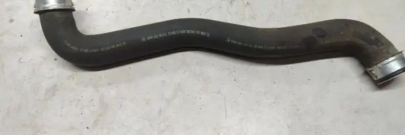 Mercedes-Benz C W204 Engine coolant pipe/hose A2045010182