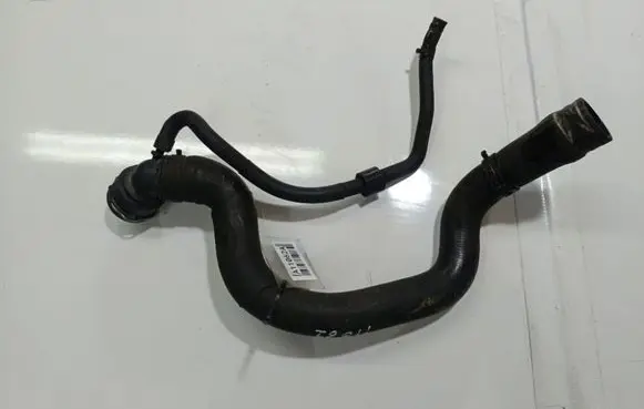 Volkswagen Touran I Engine coolant pipe/hose 1K0122101BN