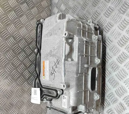 Voltage converter inverter