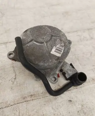 Opel Vivaro Vacuum pump 8200072985