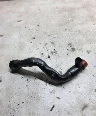 Mercedes-Benz CLS C219 Breather/breather pipe/hose A6420160381