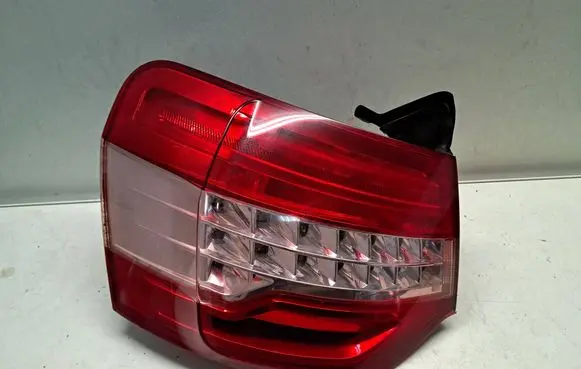 Rear/tail lights