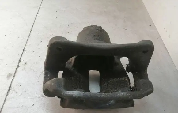 Toyota C-HR I Front brake caliper 7103 107213