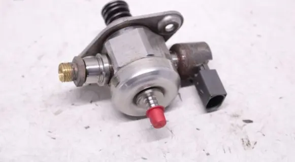 Skoda Superb B6 (3T) Fuel injection high pressure pump 06H127025Q 0261520348