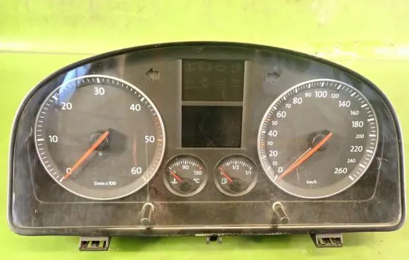 Volkswagen Touran I Speedometer (instrument cluster) 1T0920862A
