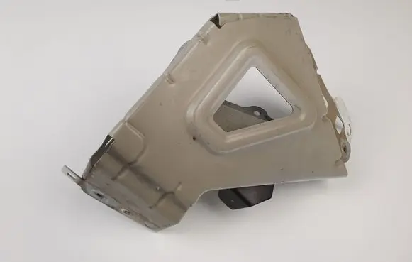 Alfa Romeo Giulietta Fender mounting bracket