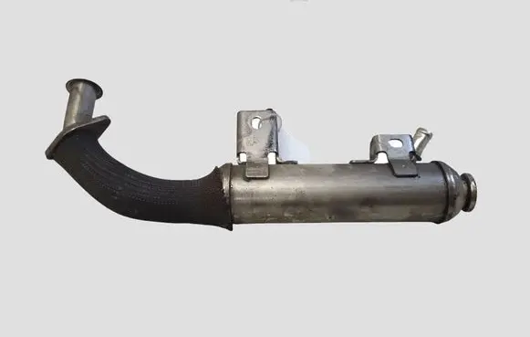 Opel Vectra C EGR valve cooler 55210701