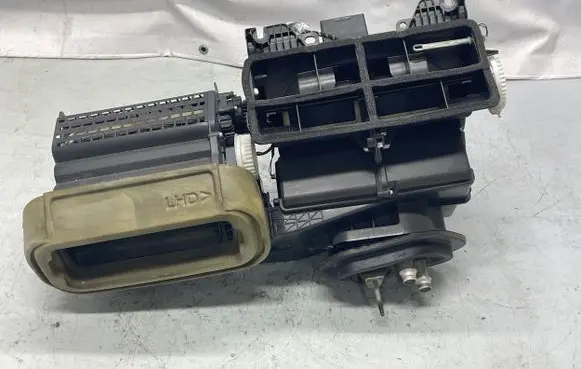 Opel Insignia A Interior heater climate box assembly 13378242