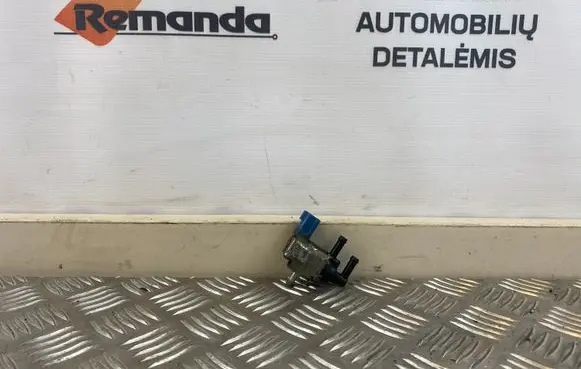 Nissan X-Trail T30 Vacuum valve FDBD100