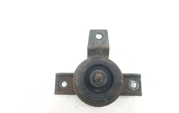 Hyundai Santa Fe Engine mount bracket 218122B500