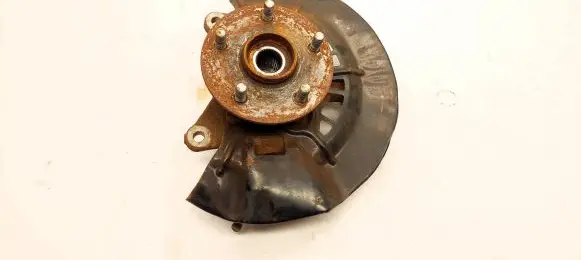 Toyota RAV 4 (XA50) Front wheel hub